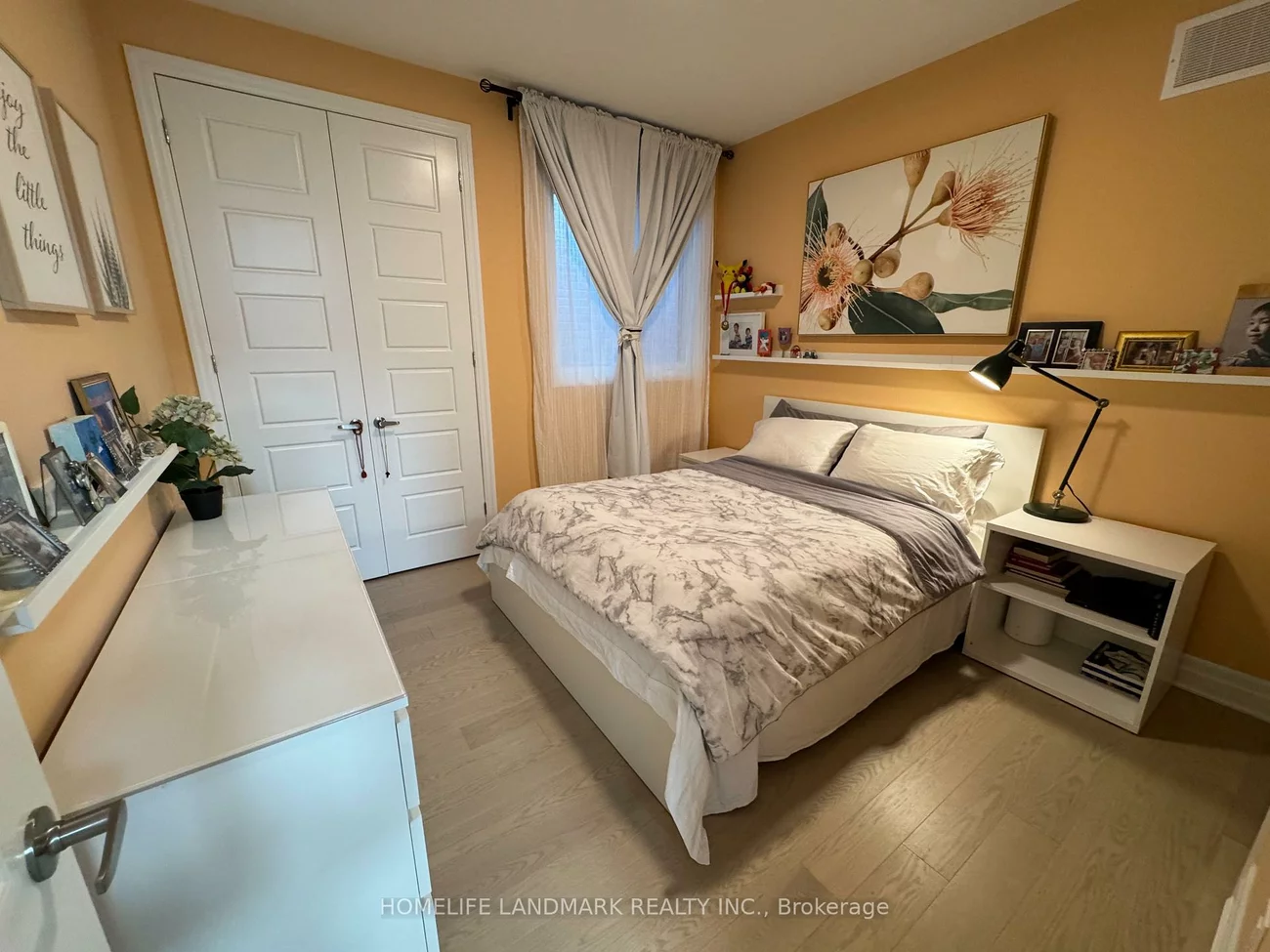 1187, Onyx, 1010 - JM Joshua Meadows, Oakville
