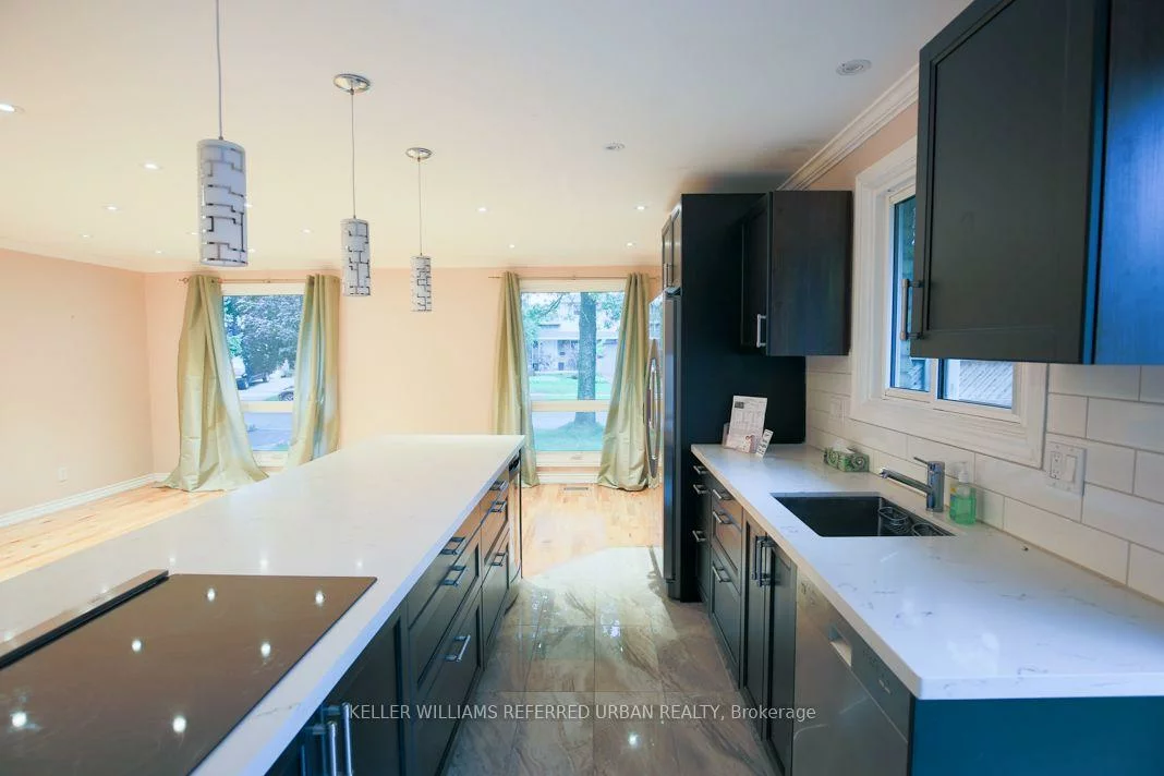 2255, Urwin, 1020 - WO West, Oakville