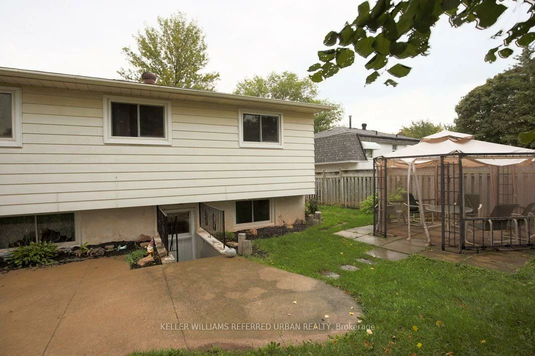 2255, Urwin, 1020 - WO West, Oakville