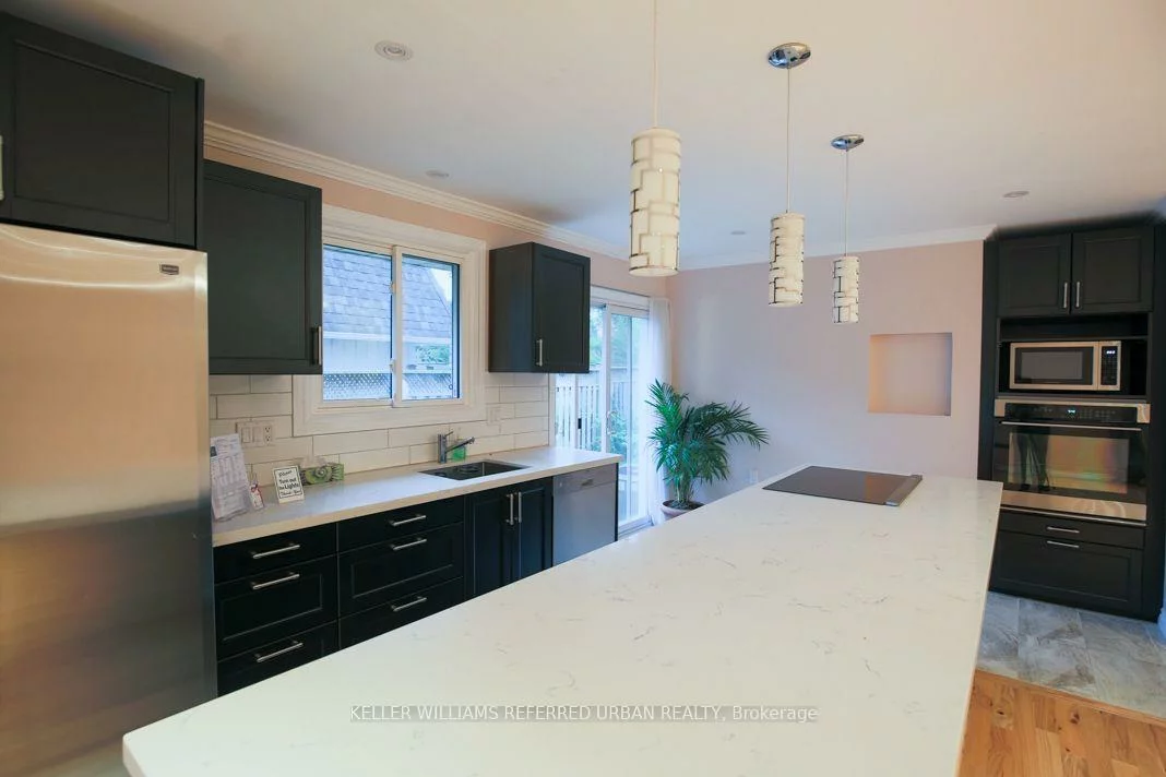 2255, Urwin, 1020 - WO West, Oakville