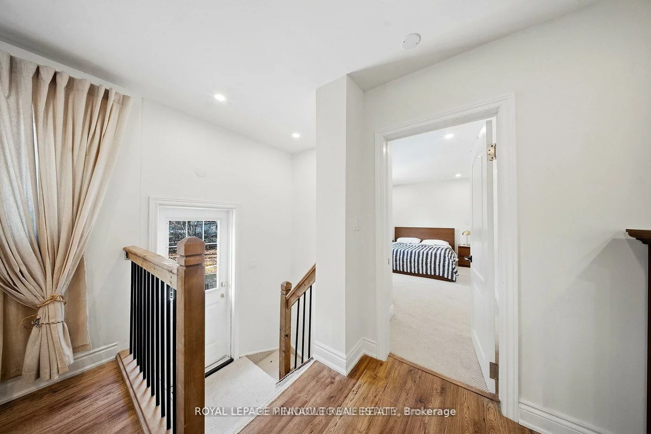 208, Glen Oak, 1020 - WO West, Oakville