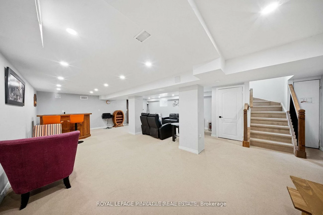 208, Glen Oak, 1020 - WO West, Oakville