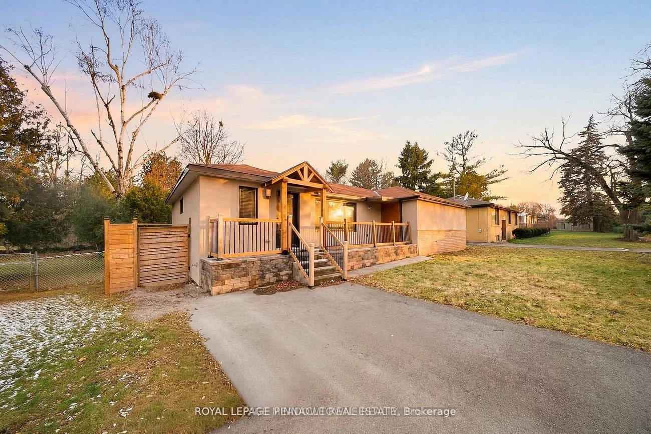 208, Glen Oak, 1020 - WO West, Oakville