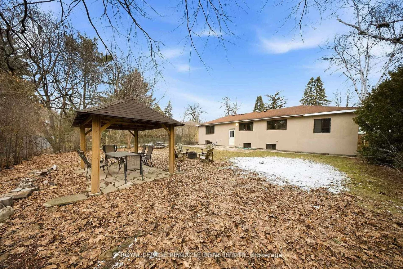 208, Glen Oak, 1020 - WO West, Oakville