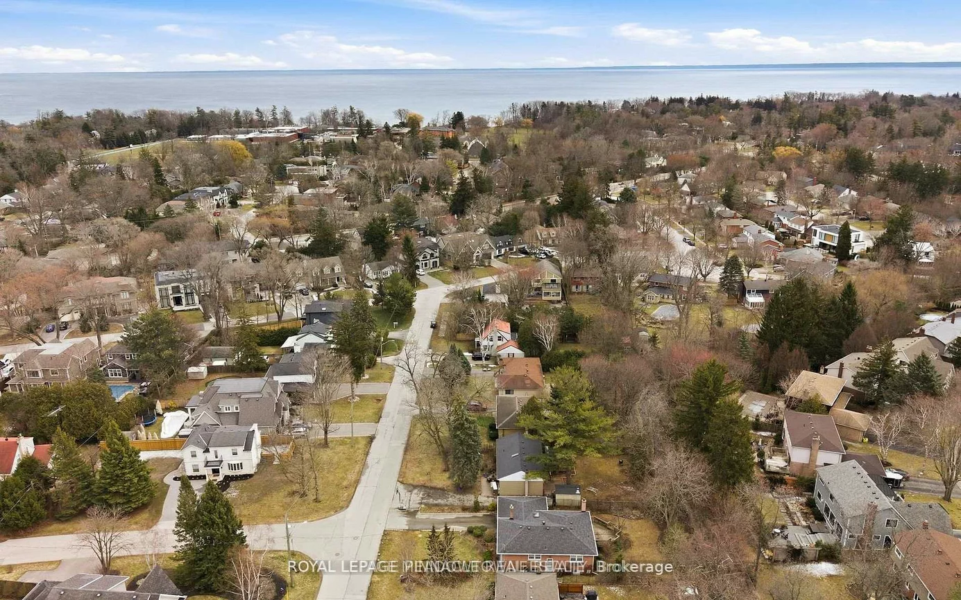 208, Glen Oak, 1020 - WO West, Oakville