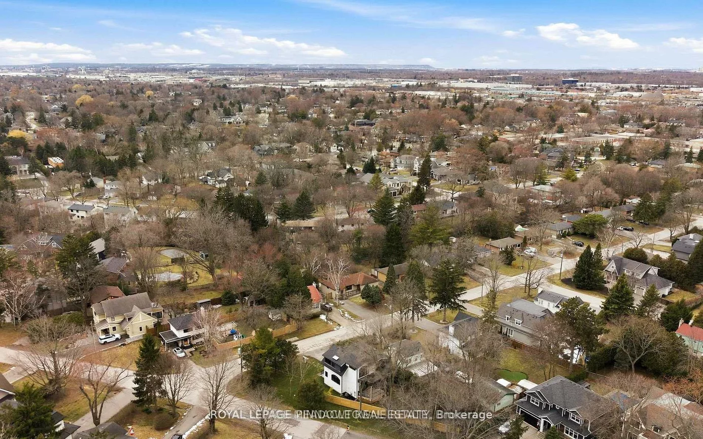 208, Glen Oak, 1020 - WO West, Oakville