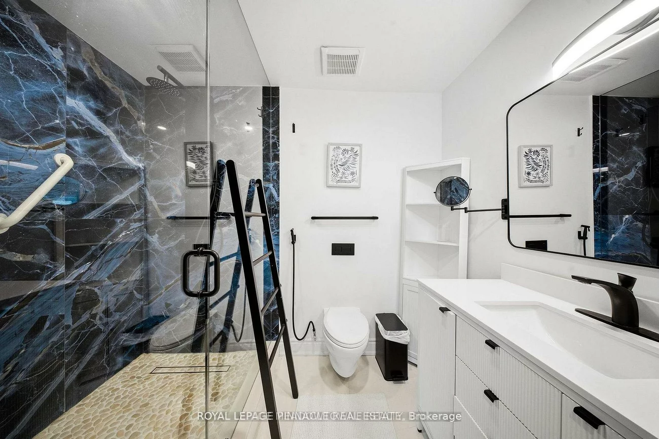 208, Glen Oak, 1020 - WO West, Oakville
