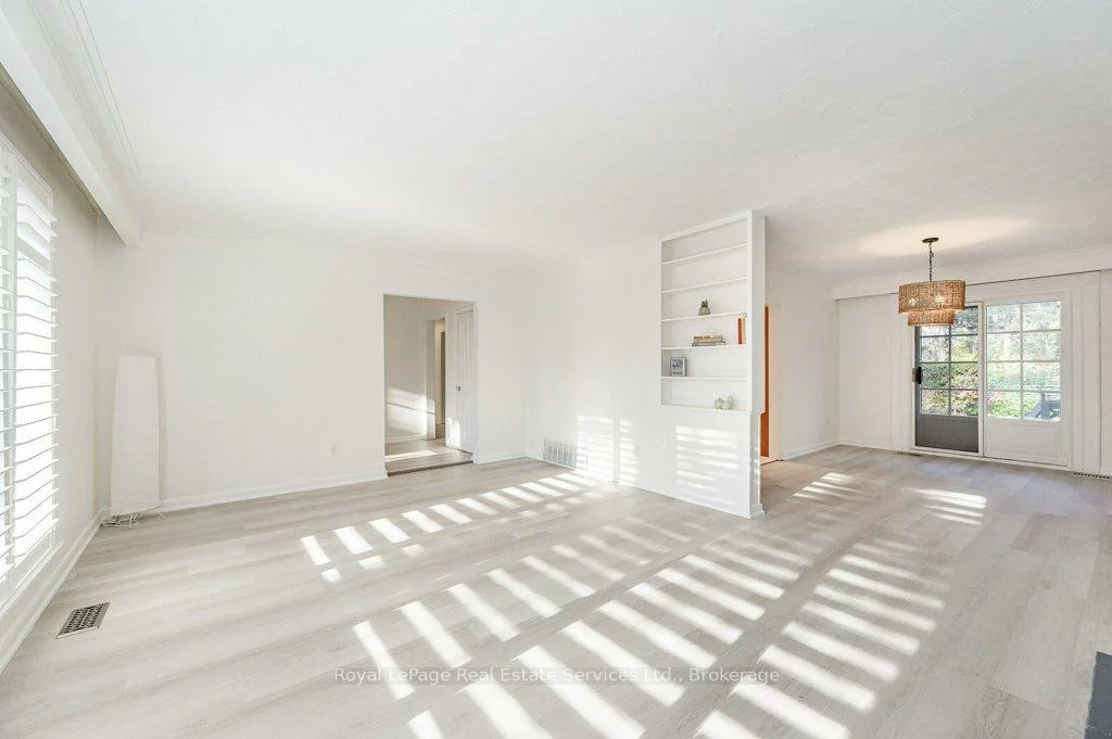 349, WEDGEWOOD, 1011 - MO Morrison, Oakville