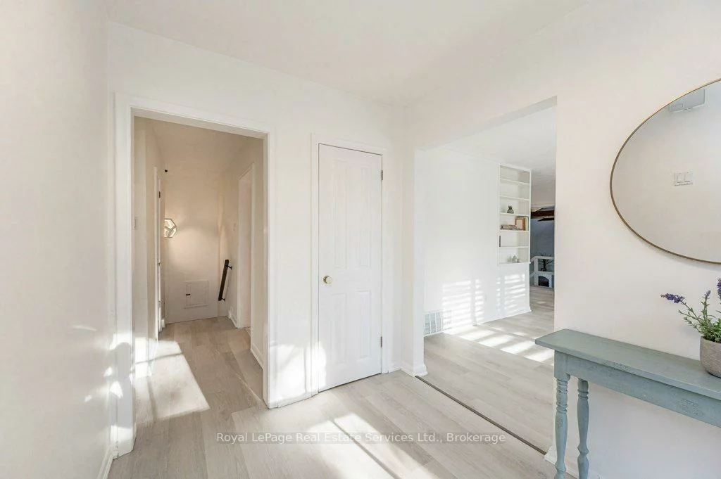 349, WEDGEWOOD, 1011 - MO Morrison, Oakville