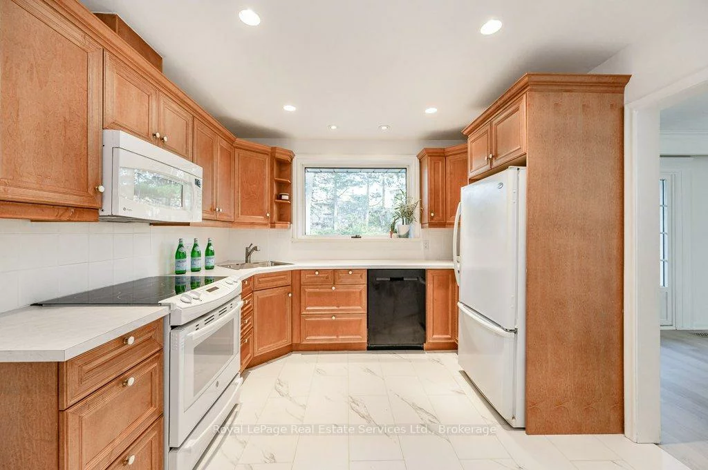 349, WEDGEWOOD, 1011 - MO Morrison, Oakville