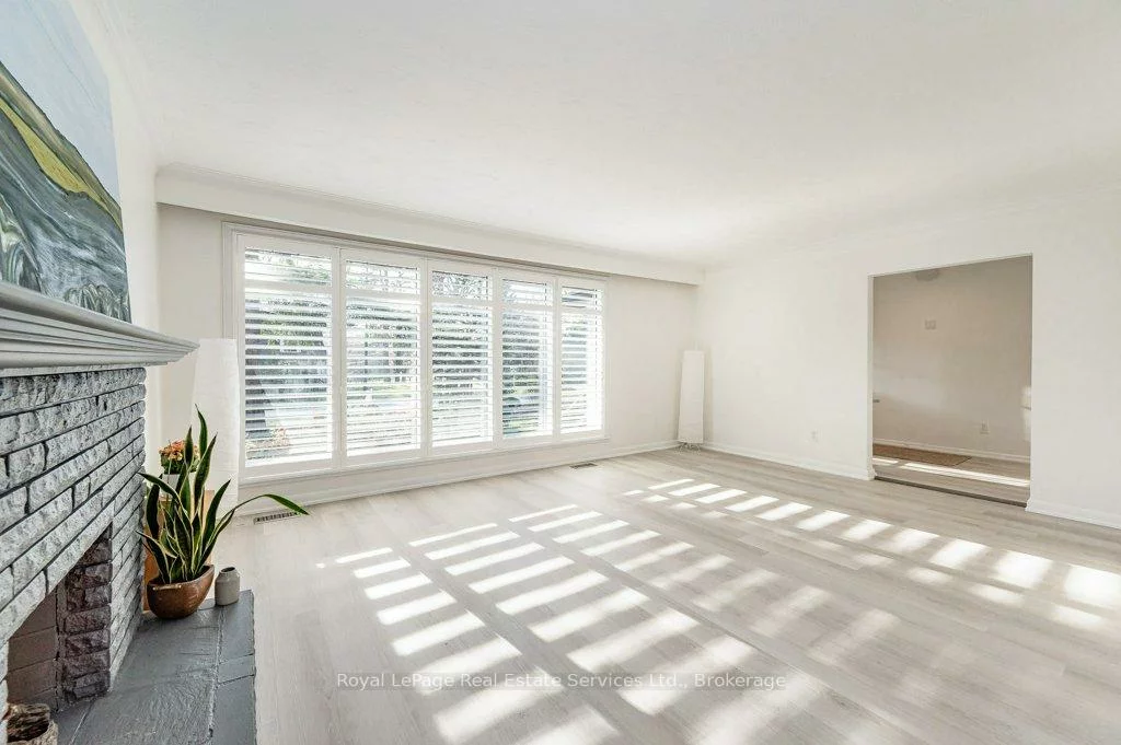 349, WEDGEWOOD, 1011 - MO Morrison, Oakville