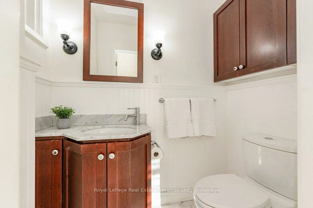 349, WEDGEWOOD, 1011 - MO Morrison, Oakville