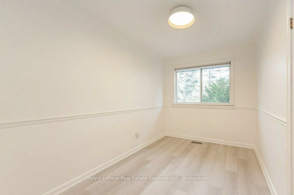 349, WEDGEWOOD, 1011 - MO Morrison, Oakville