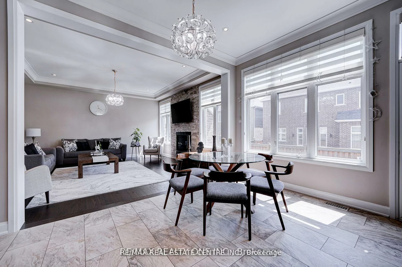 438, North Park, 1008 - GO Glenorchy, Oakville