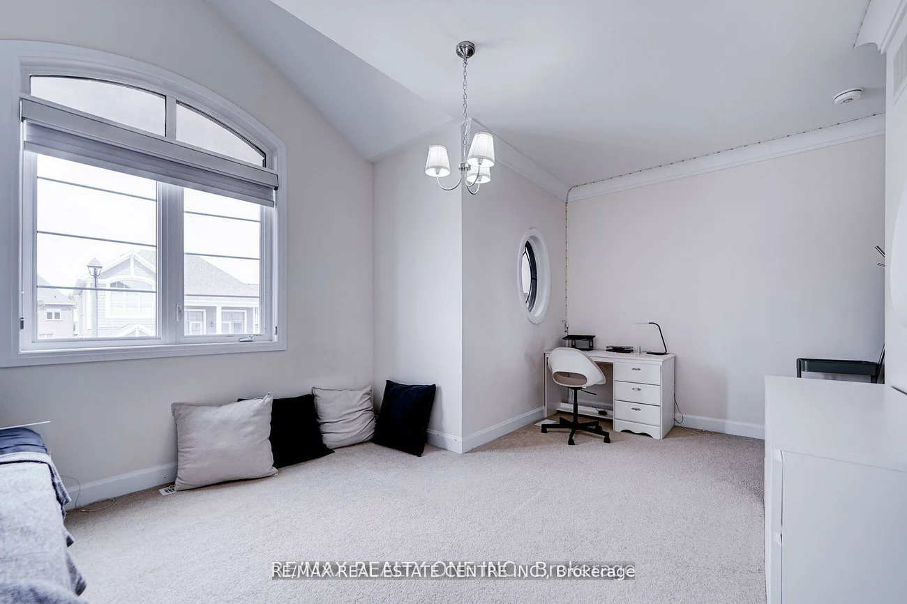 438, North Park, 1008 - GO Glenorchy, Oakville