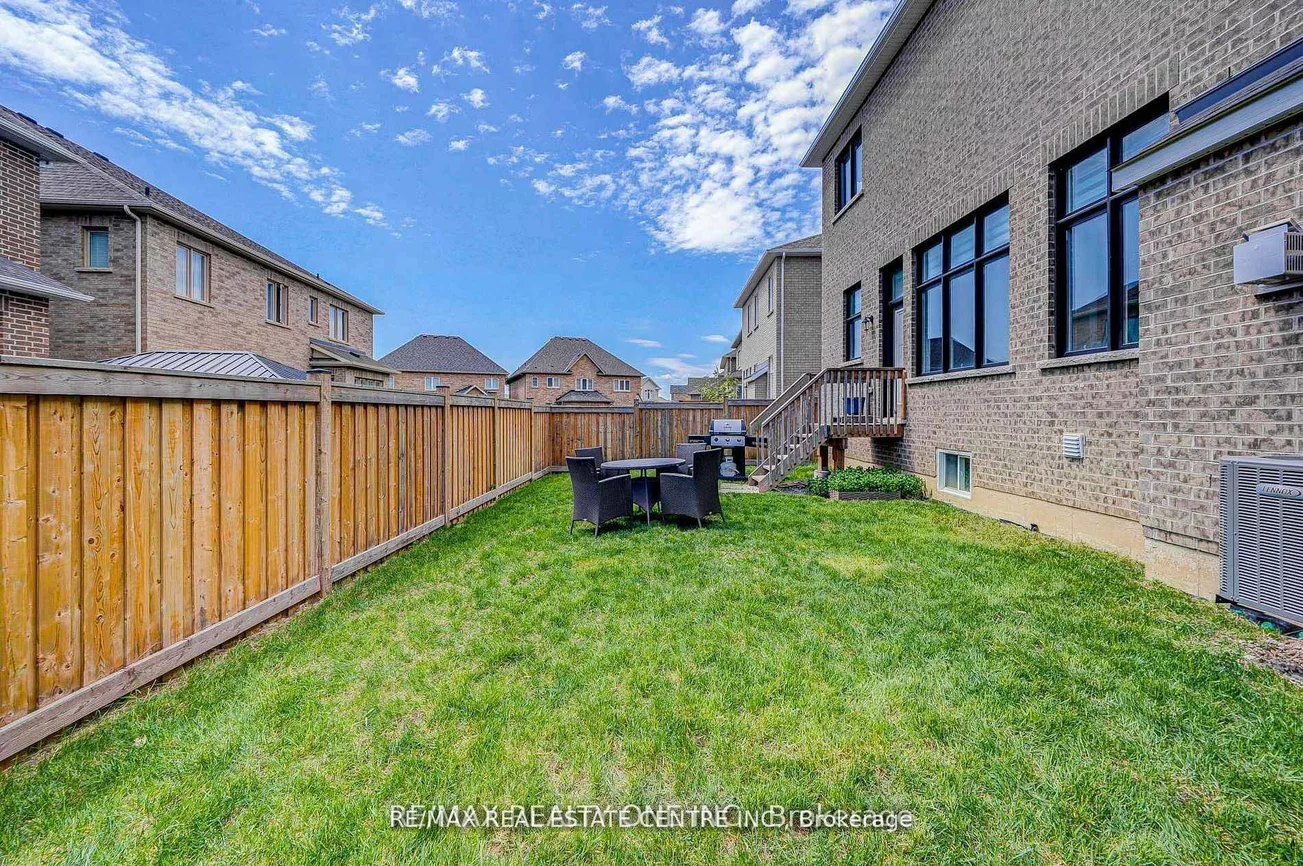 438, North Park, 1008 - GO Glenorchy, Oakville