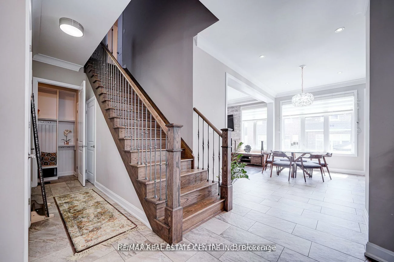 438, North Park, 1008 - GO Glenorchy, Oakville