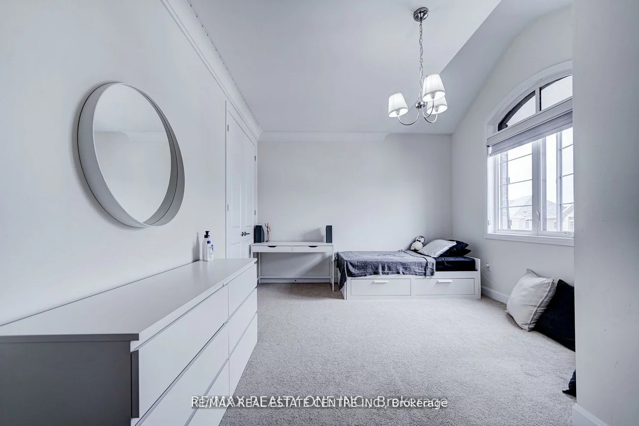 438, North Park, 1008 - GO Glenorchy, Oakville