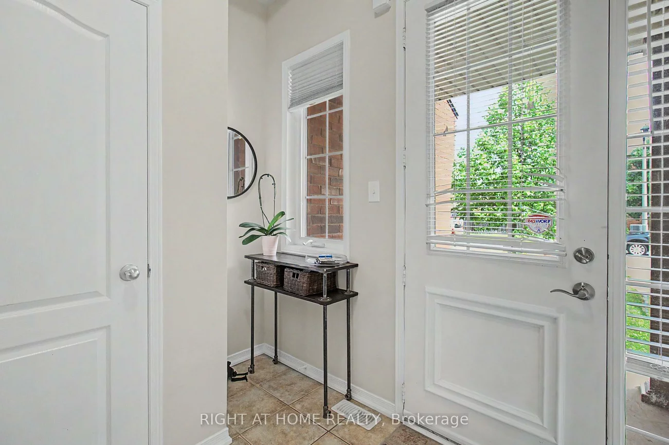 2051, Fiddlers, 1019 - WM Westmount, Oakville