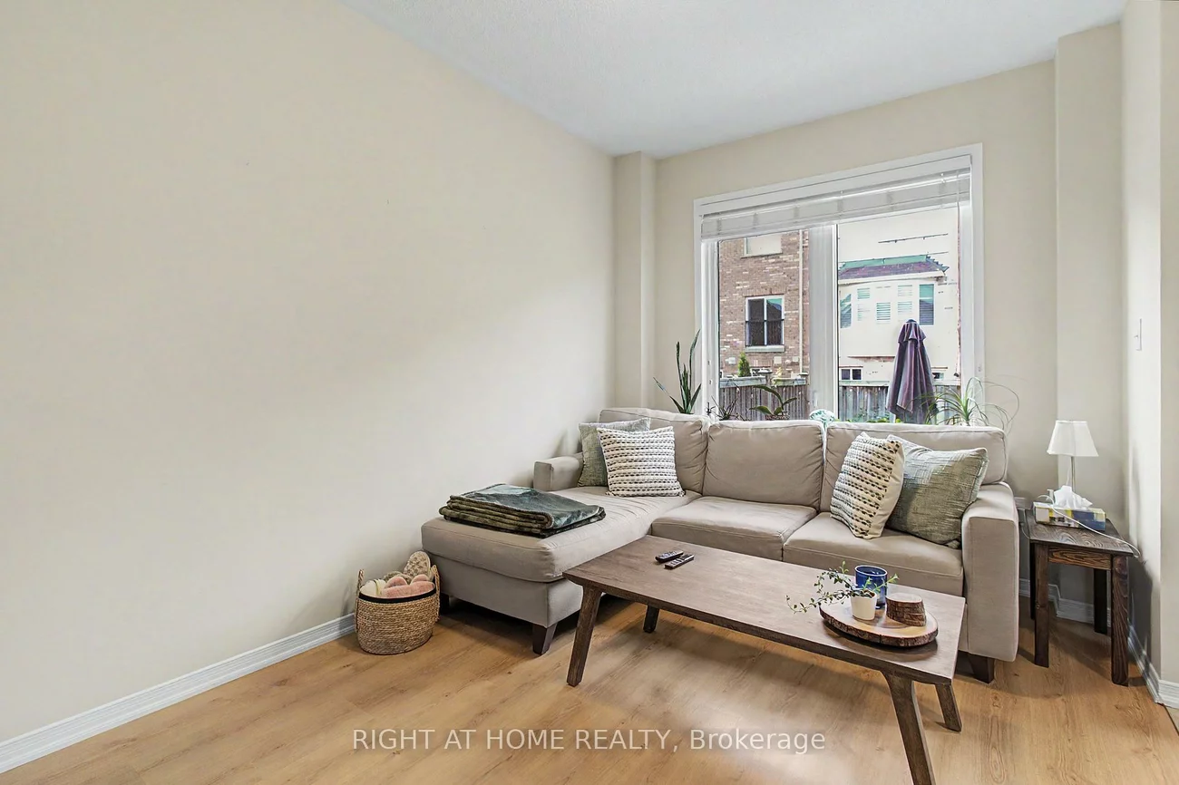 2051, Fiddlers, 1019 - WM Westmount, Oakville