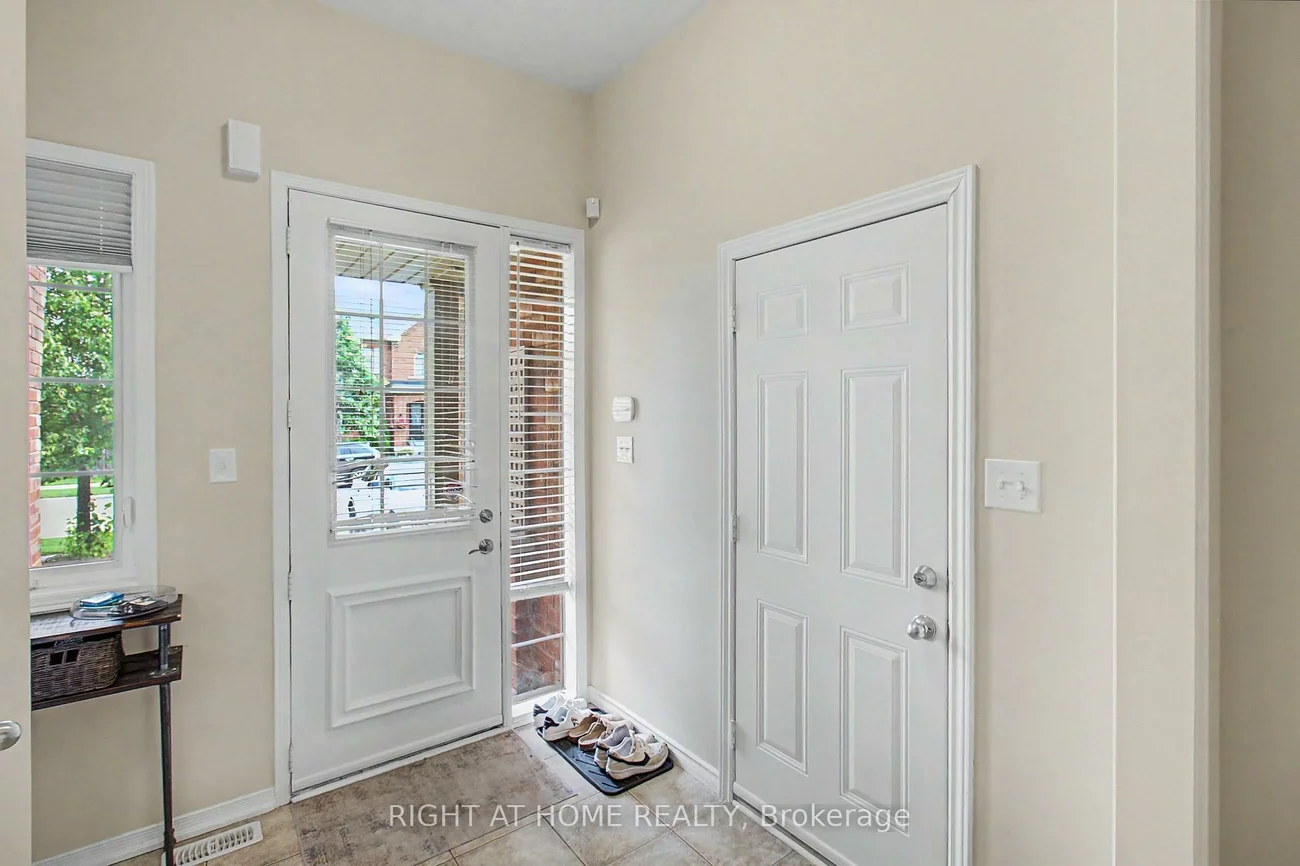 2051, Fiddlers, 1019 - WM Westmount, Oakville