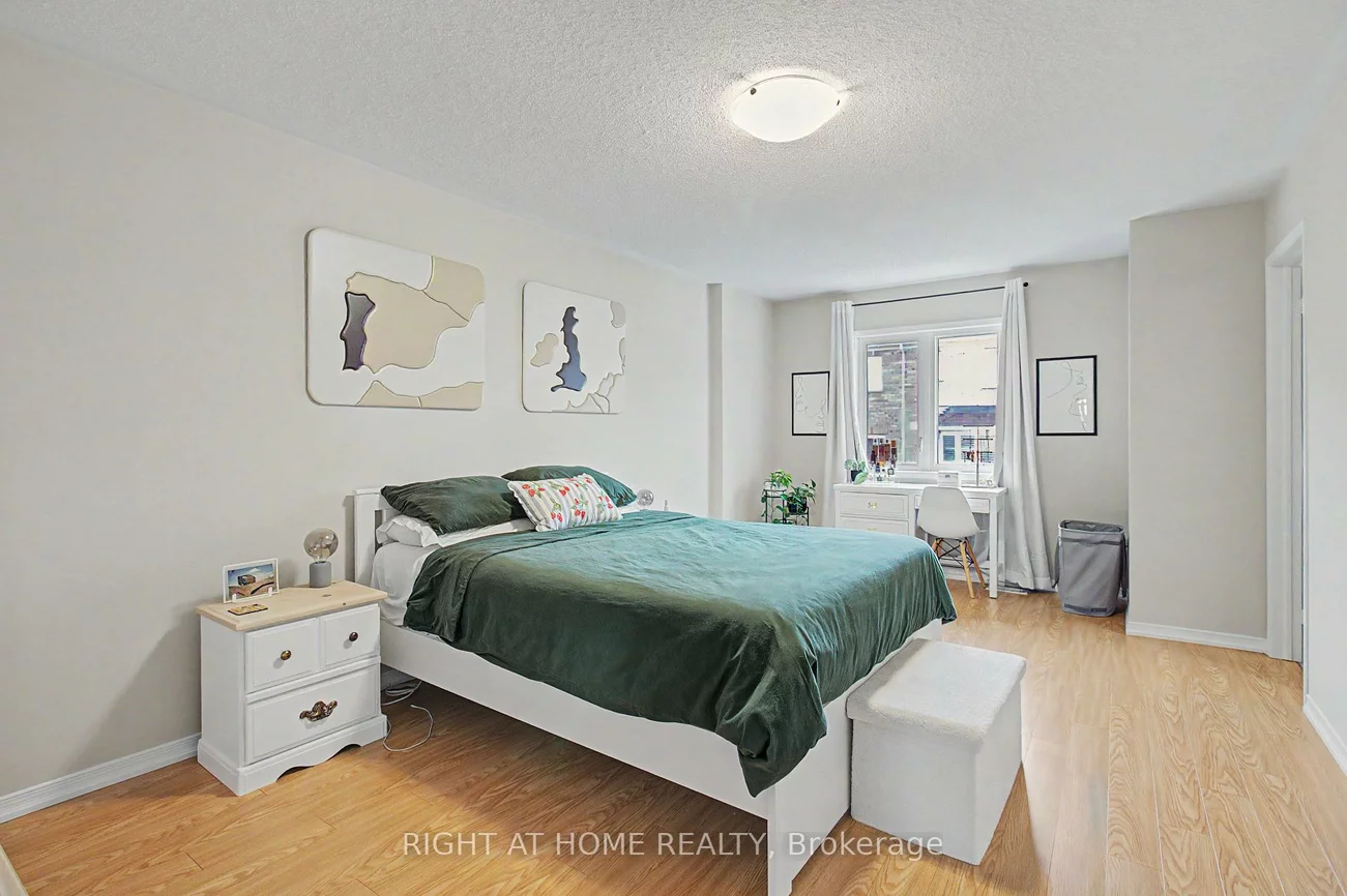2051, Fiddlers, 1019 - WM Westmount, Oakville