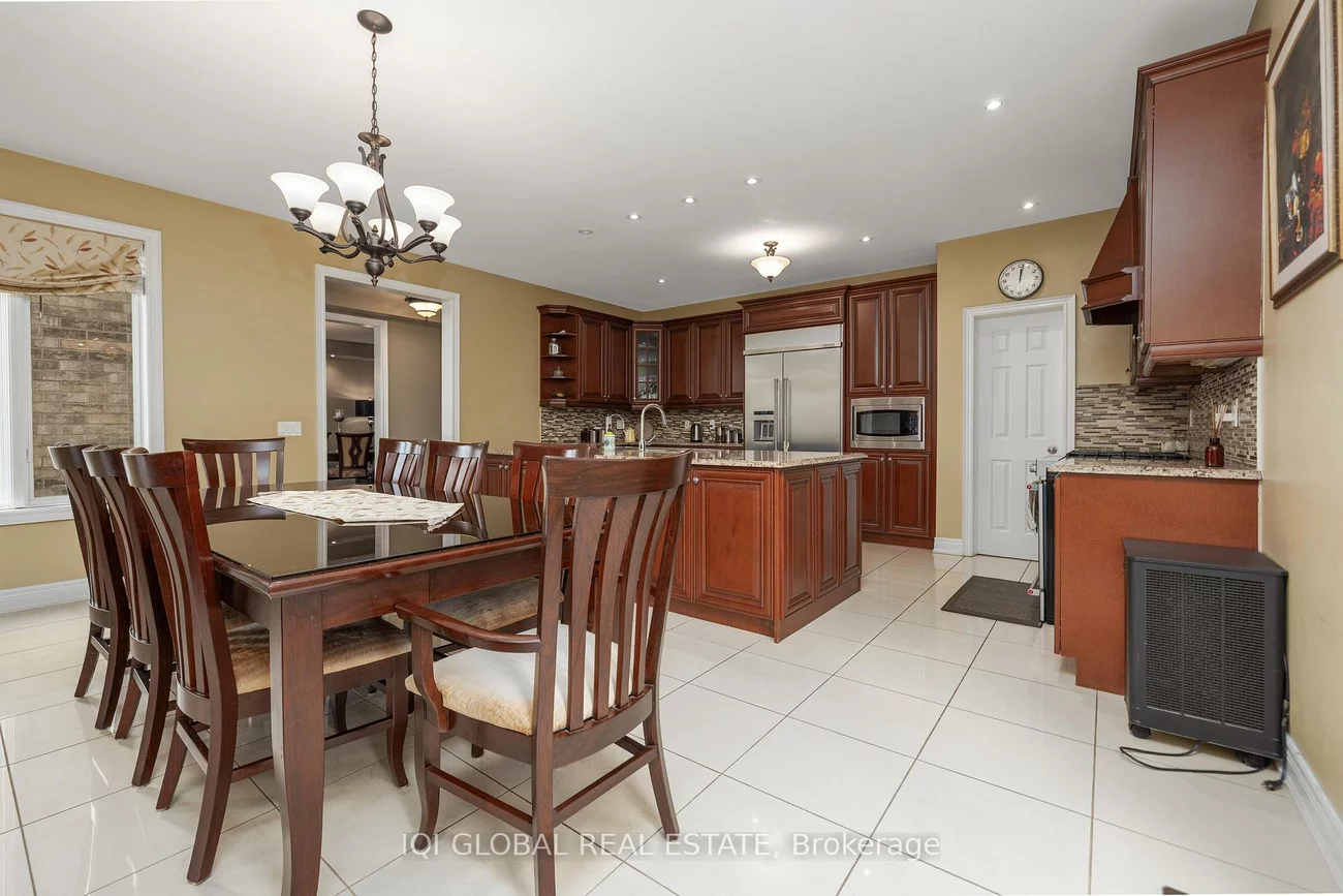 2395, Lyndhurst, 1009 - JC Joshua Creek, Oakville