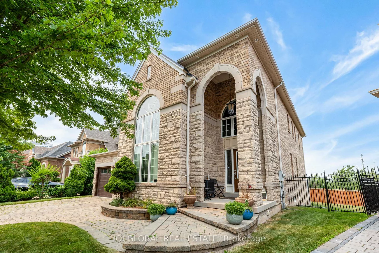 2395, Lyndhurst, 1009 - JC Joshua Creek, Oakville