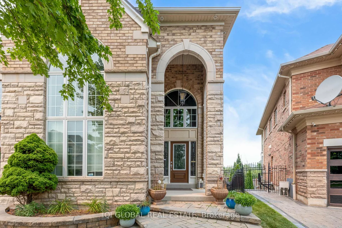 2395, Lyndhurst, 1009 - JC Joshua Creek, Oakville