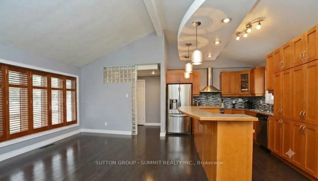 1065, Bomorda, 1003 - CP College Park, Oakville