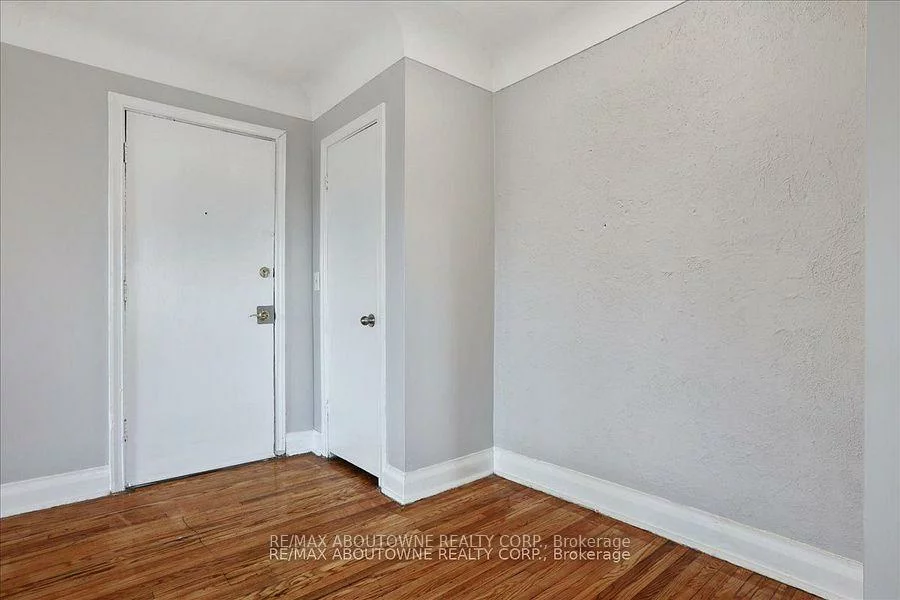 1031, Churchill, 1003 - CP College Park, Oakville