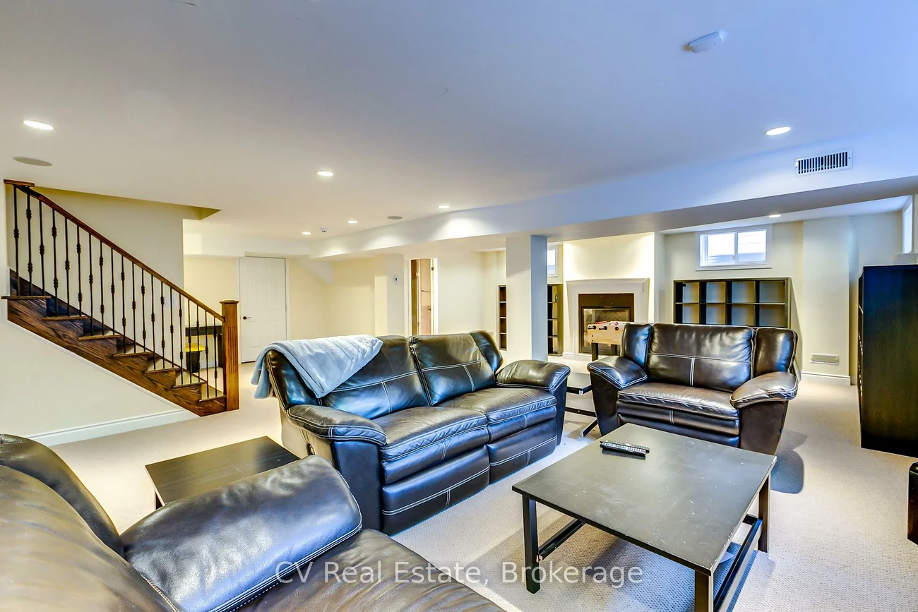 468, Chartwell, 1013 - OO Old Oakville, Oakville