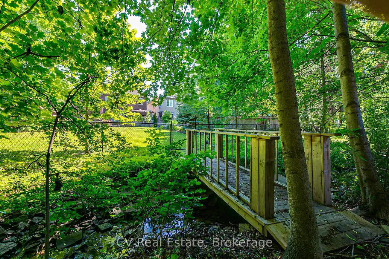468, Chartwell, 1013 - OO Old Oakville, Oakville