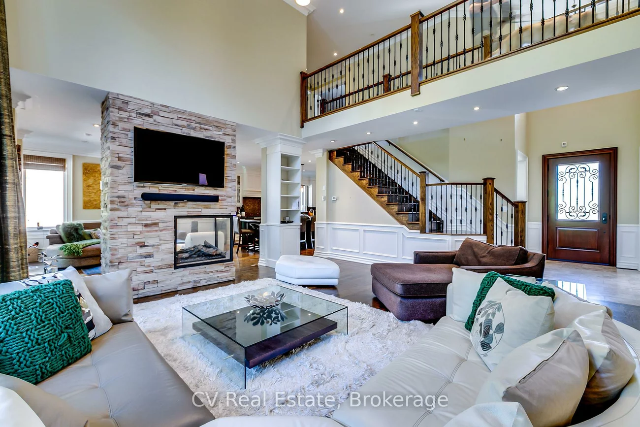 468, Chartwell, 1013 - OO Old Oakville, Oakville