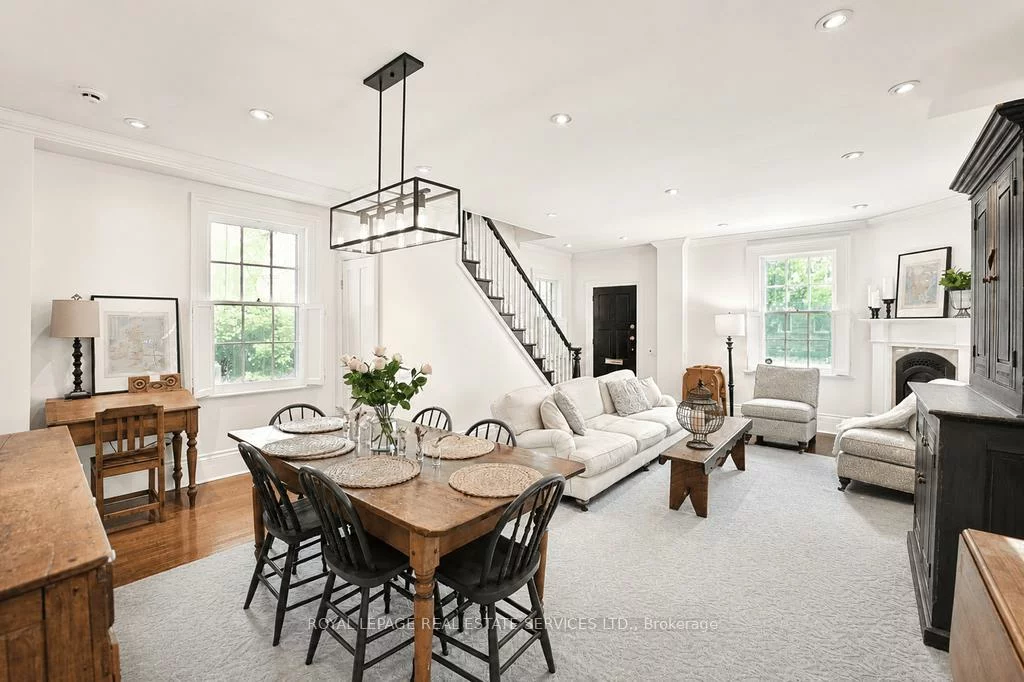 124, Chisholm, 1002 - CO Central, Oakville
