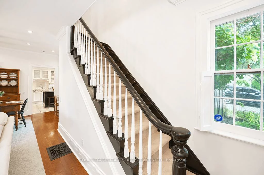 124, Chisholm, 1002 - CO Central, Oakville