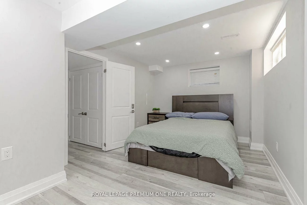 2085, Bridge, 1020 - WO West, Oakville