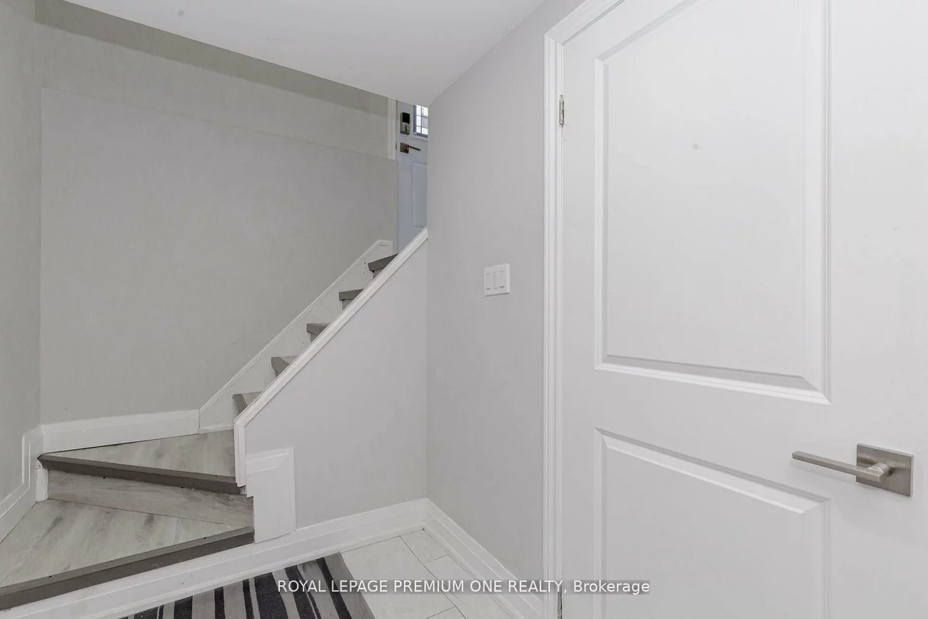 2085, Bridge, 1020 - WO West, Oakville