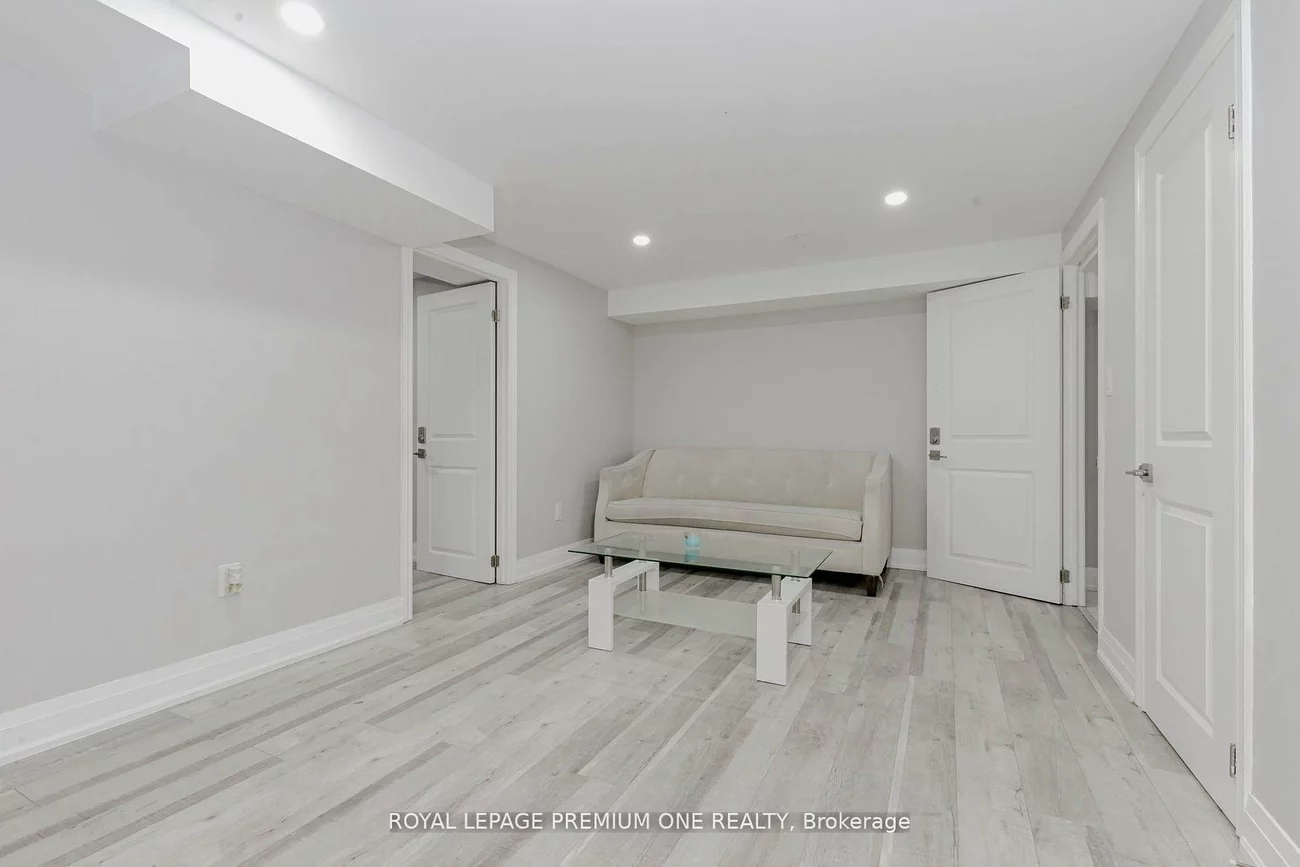 2085, Bridge, 1020 - WO West, Oakville
