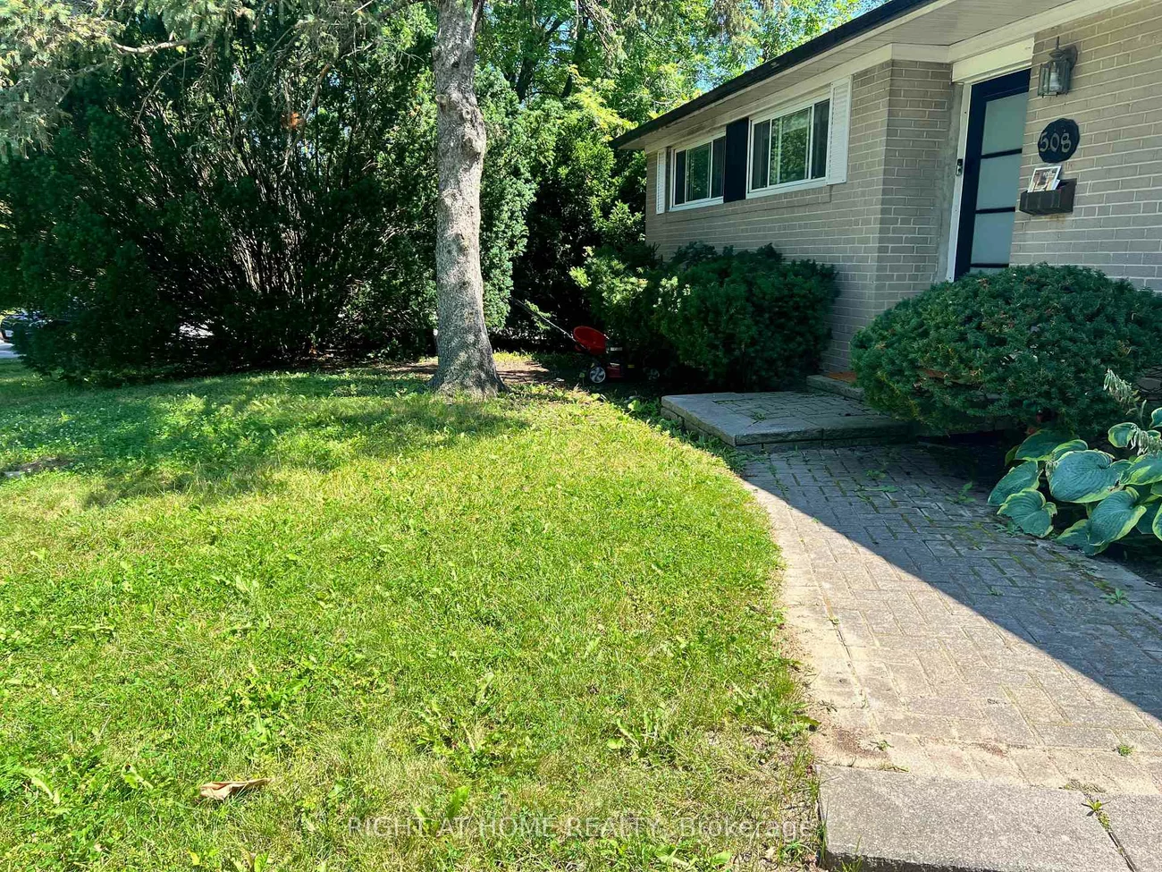 508, Stafford, 1020 - WO West, Oakville