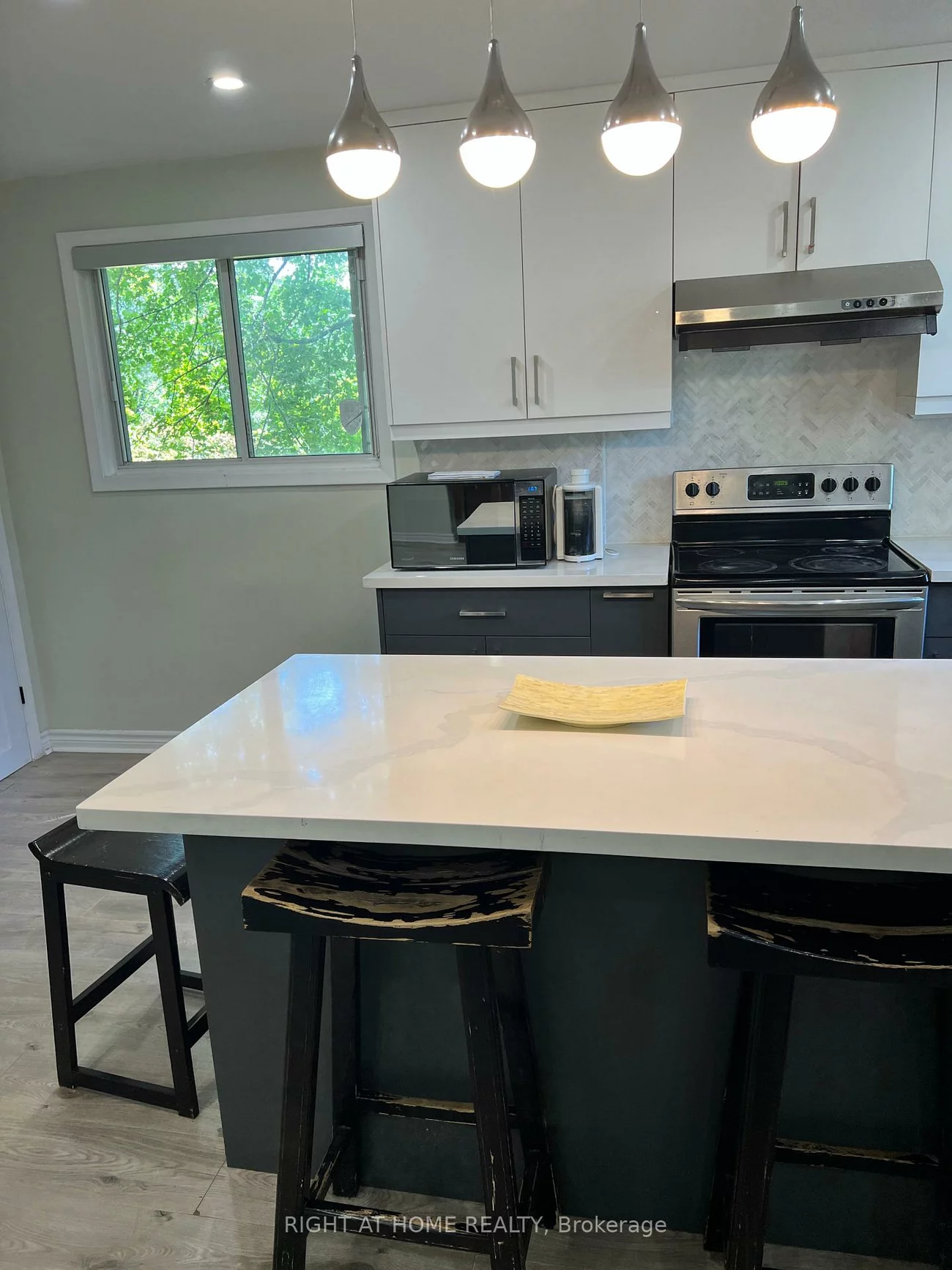508, Stafford, 1020 - WO West, Oakville