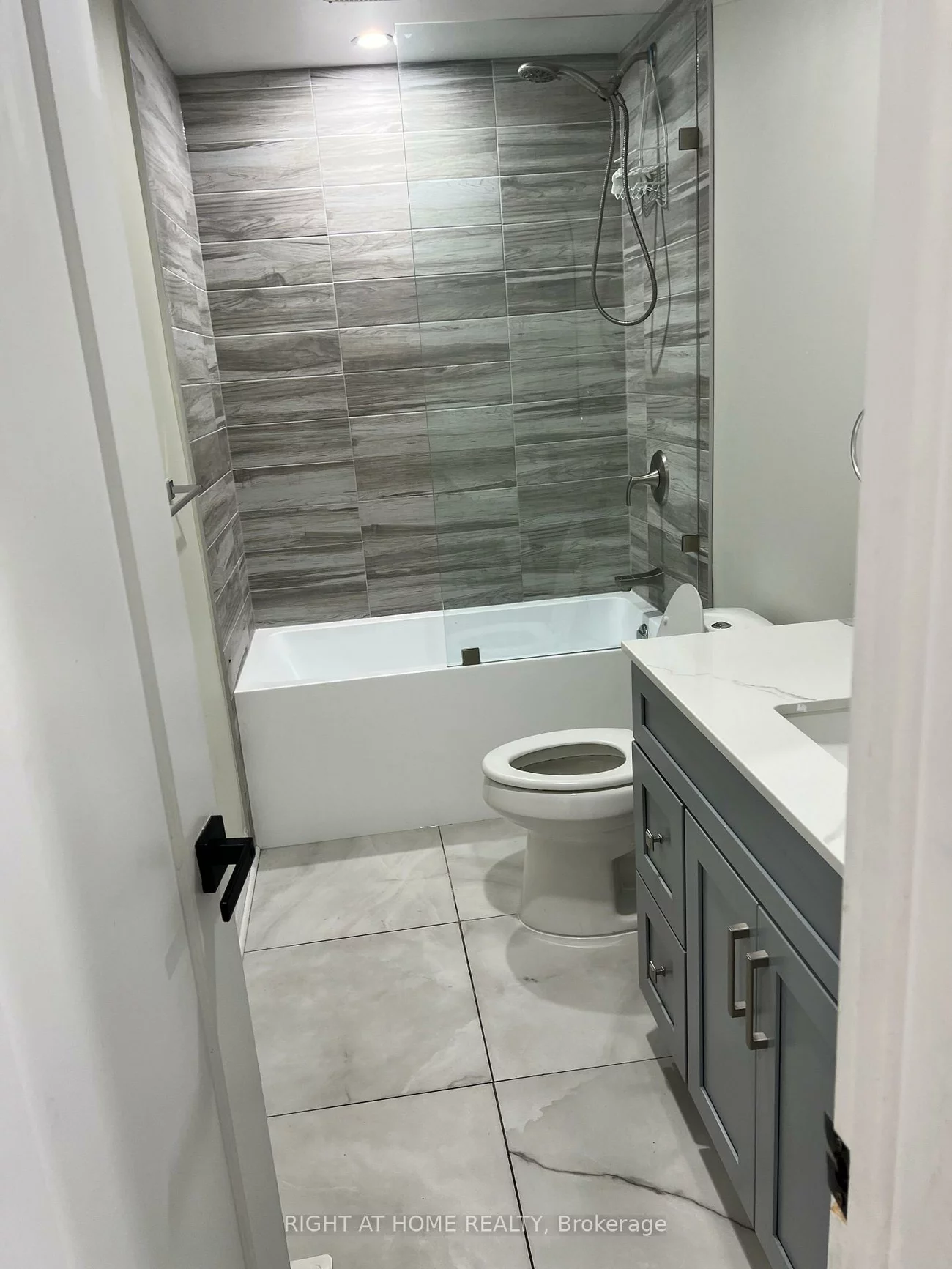 508, Stafford, 1020 - WO West, Oakville