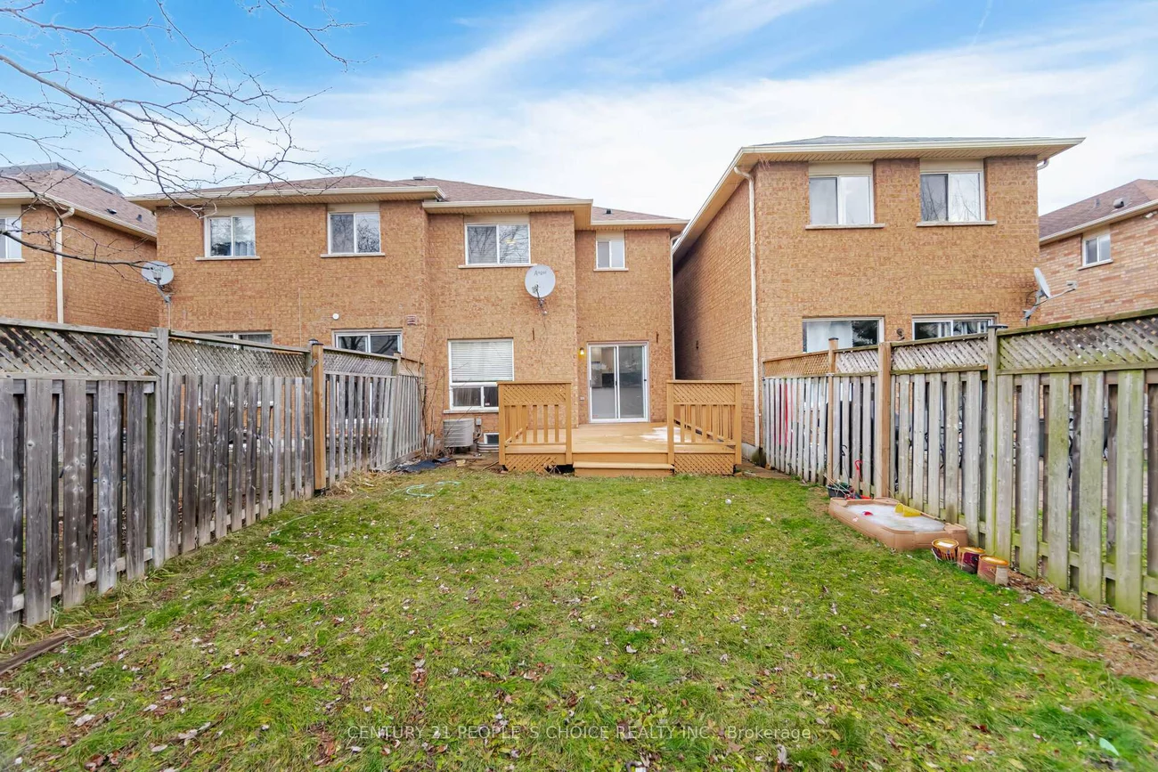 2340, Newcastle, 1022 - WT West Oak Trails, Oakville