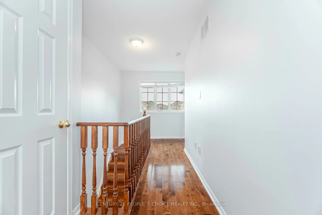 2340, Newcastle, 1022 - WT West Oak Trails, Oakville