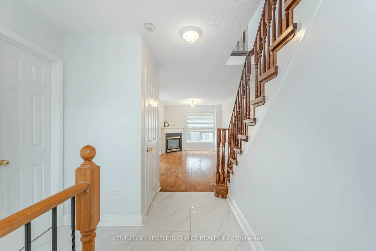2340, Newcastle, 1022 - WT West Oak Trails, Oakville