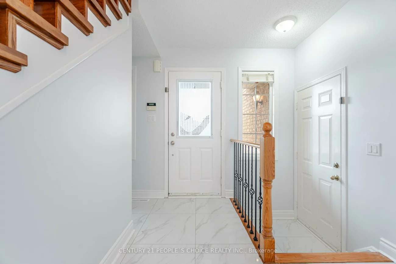 2340, Newcastle, 1022 - WT West Oak Trails, Oakville