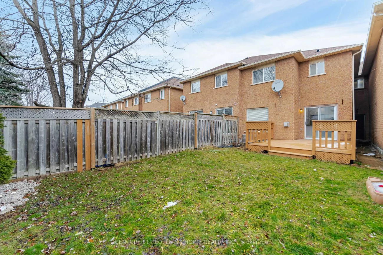 2340, Newcastle, 1022 - WT West Oak Trails, Oakville