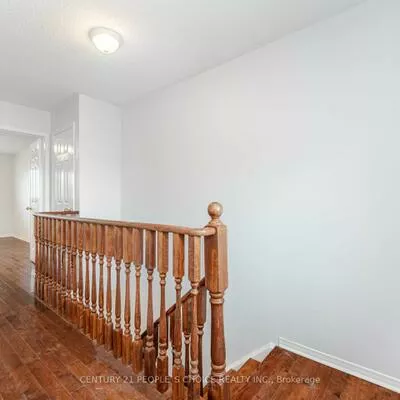 2340, Newcastle, 1022 - WT West Oak Trails, Oakville