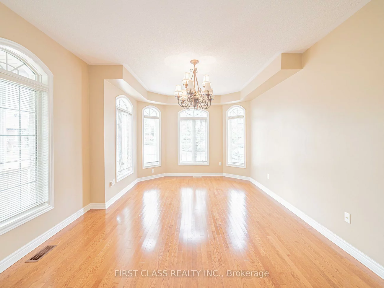 2507, Nichols, 1018 - WC Wedgewood Creek, Oakville