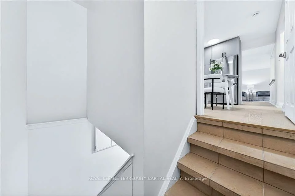 65, Glenmanor, 1002 - CO Central, Oakville